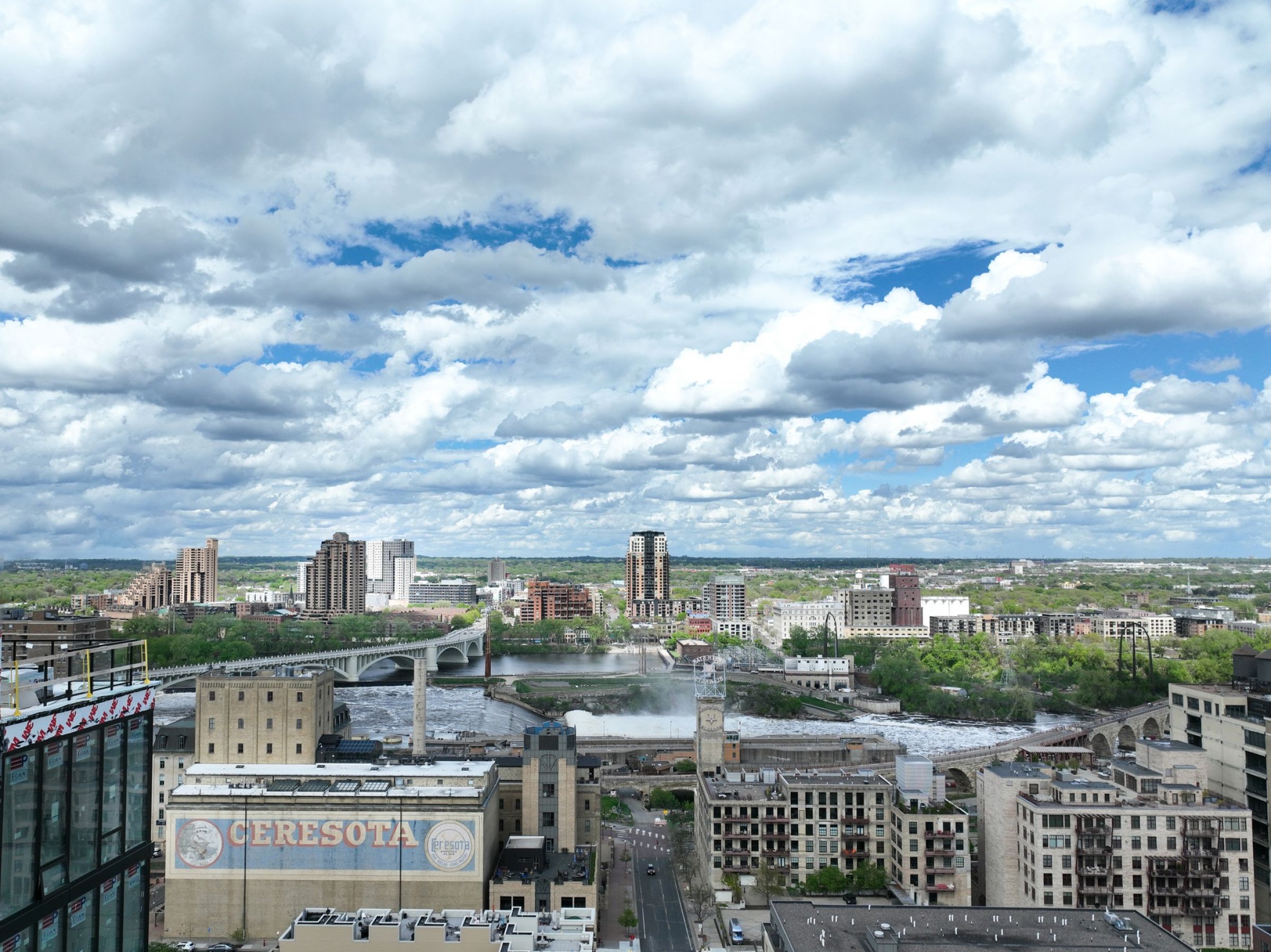 Minneapolis, MN Northeast view from O2 Luxury Tower apartments rooftop